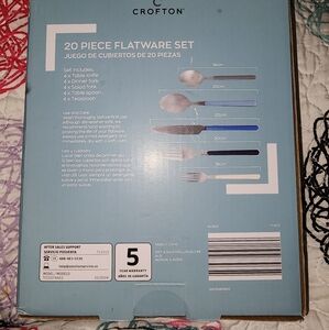 BRAND NEW! 20 Piece Flatware Set